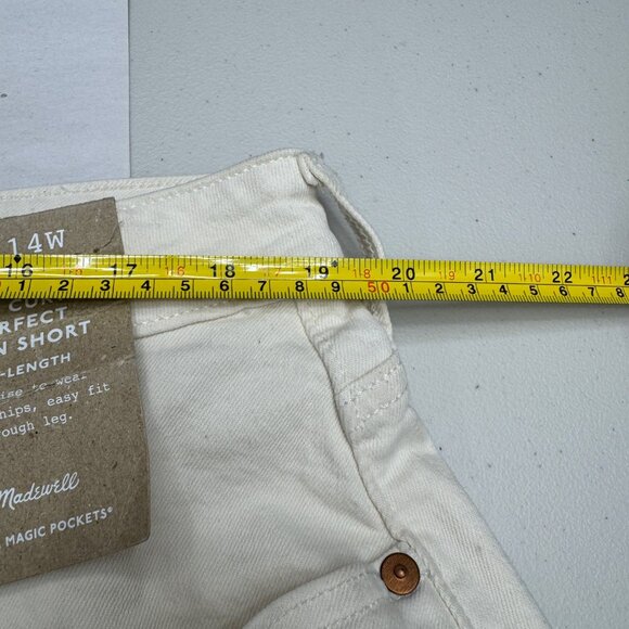 NEW Madewell The Curvy Perfect Jean Shorts Womens Mid Length Cut Off, Size 14W - Picture 8 of 9